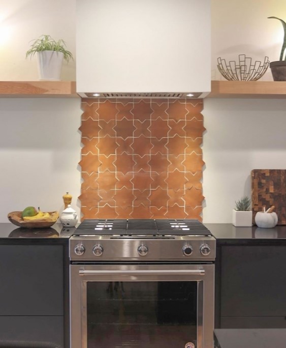 Polygonal terracotta tiles for the kitchen wall by tierrayfuego.com 2